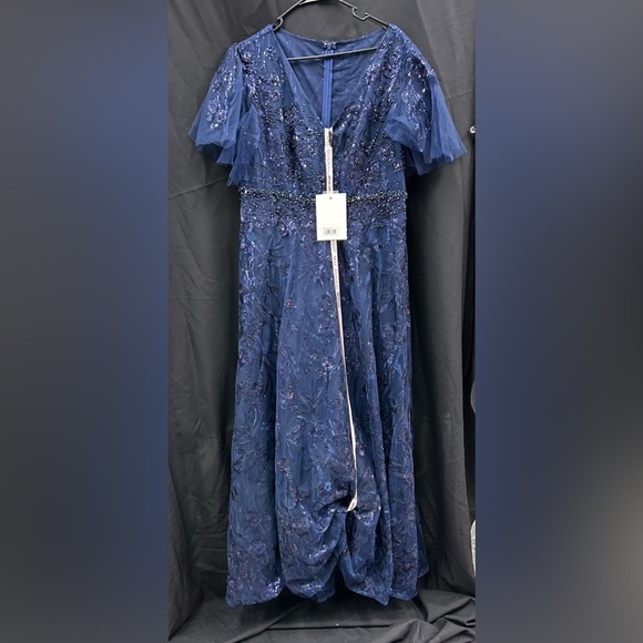 Mac Duggal 20469 NWT Navy High Neck Flutter Sleeve Embellished A-Line Gown - Picture 4 of 11